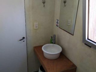 Foto 11 de VIVIENDA DE 3 AMBIENTES CON LOCAL COMERCIAL EN CASTELLI Y SANTA FE