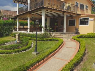 Foto 1 de casa condominio en venta en villa del rio. Cod V1093008