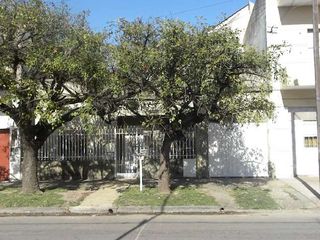 Foto 1 de Casa PH en venta en Gregorio de Laferrere