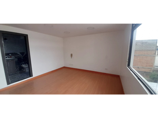 Foto 5 de OFICINA EN ARRIENDO 180 M2 - ISLA ISABELA Y TOMAS DE BERLANGA (SZ)