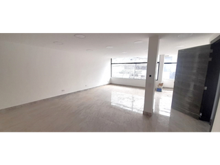Foto 3 de OFICINA EN ARRIENDO 180 M2 - ISLA ISABELA Y TOMAS DE BERLANGA (SZ)