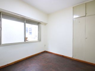 VENTA cochera estacionamiento CHACABUCO 450 metros