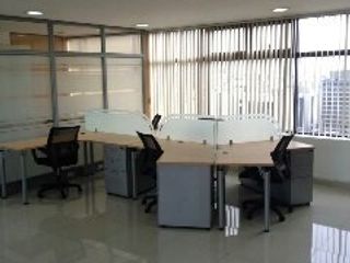 Oficina de VENTA en Av.Shyris, Centro Norte de Quito