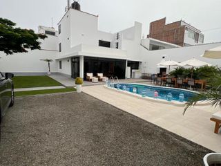 Se Vende Hermosa Y Amplia Casa De Playa En Pulpos Km 40 De La Panamericana Sur