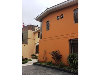Foto 1 de Ocasión, casa, 300 m2, Av. Ayacucho, Surco, ideal Proyecto