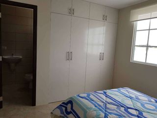 Foto 15 de Venta de casa moderna en Urb. Casalaguna/Buen financiamiento/A pocos minutos de Riocentro Dorado y Plaza Batan.