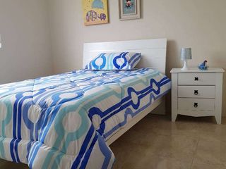 Foto 14 de Venta de casa moderna en Urb. Casalaguna/Buen financiamiento/A pocos minutos de Riocentro Dorado y Plaza Batan.