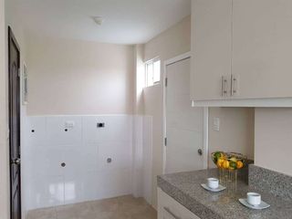 Foto 8 de Venta de casa moderna en Urb. Casalaguna/Buen financiamiento/A pocos minutos de Riocentro Dorado y Plaza Batan.