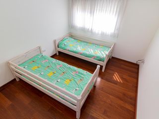 FUERZA AEREA AL 3100 - VENTA CASA 2 DORMITORIOS    COCHERA    PATIO    PARRILLERO EN CADAQUES