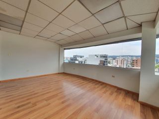 Iñaquito, Oficina Duplex en Renta, 135m2, 4 Ambientes.