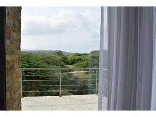 SE VENDE CASA  LINDA EN LAGOS DEL CAUJARAL
