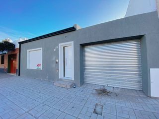 Foto 1 de Casa en venta de 2 dormitorios c/ cochera en Centro