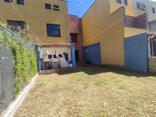 Casa en Venta de 3 dormitorios patio y terraza, dentro de Conjunto Privado, Sector Av. Ilaló