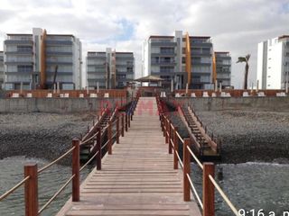 Foto 1 de Se vende lindo departamento amoblado en segundo piso con ascensor a 50 Mts. del malecón en Condominio Sotavento en Nuevo Paracas, son 8 torres de 10 D