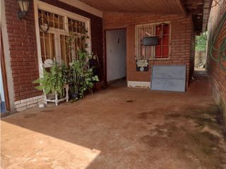 Foto 2 de Casa + Local Comercial- Pto. Esperanza