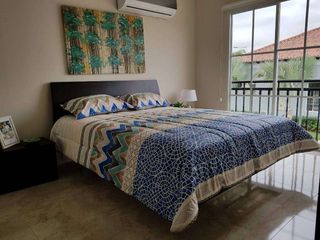 Foto 18 de Venta de casa a estrenar con acabados de lujo/Urb. Casalaguna/a 5 minutos de Riocentro Dorado.