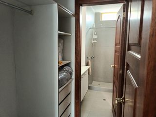 La Coruña, Suite amoblada en renta, 75 m2, 1 habitación, 2 baños, 1 parqueadero
