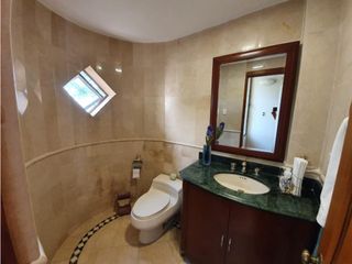 CASA UBICADA EN LAGOS DE CAUJARAL