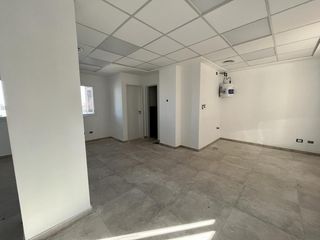 Alquiler Oficinas  Edificio en Bloque con Cochera - Neuquén