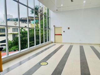 Foto 2 de Alquiler o Venta Oficina - Puerto Santana
