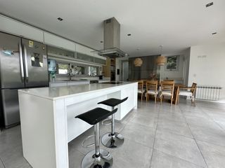Foto 3 de Increible Casa en alquiler temporal Barrio Privado Rumenco