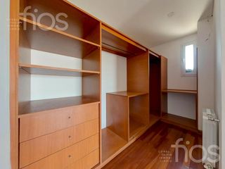 Venta Departamento 3 dormitorios piso exclusivo con cochera en Parque España