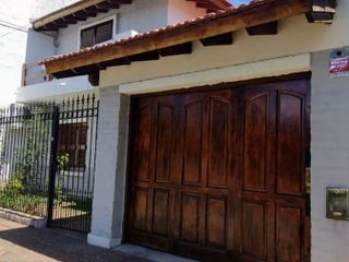 Casa en venta de 4 dormitorios c/ cochera en Luján