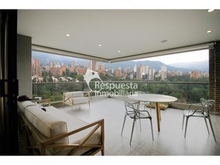 Vendo apartamento en El Poblado, Medellín.