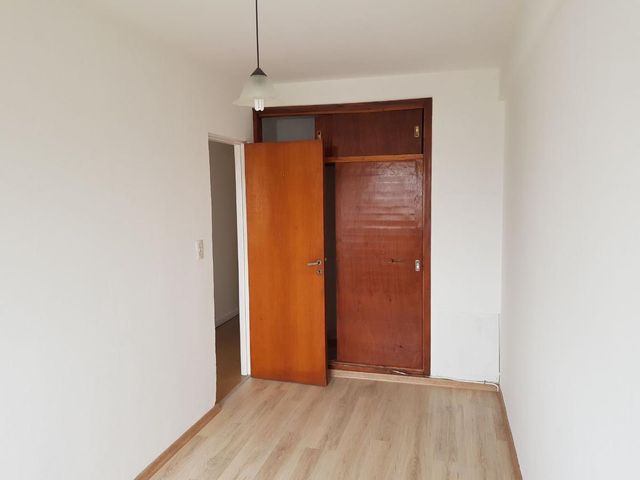 Departamento en venta - 2 dormitorios 1 baño - 70mts2 - La Plata