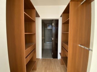 Departamento de 2 ambientes con cochera - Piso alto - Amenities