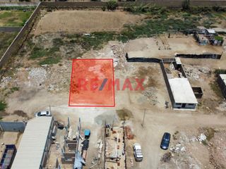 Amplio terreno de 300 m2 en venta en el sector El Orcon de Moche, Trujillo.

Este terreno tiene acceso desde la Panamericana Norte a la altura del e