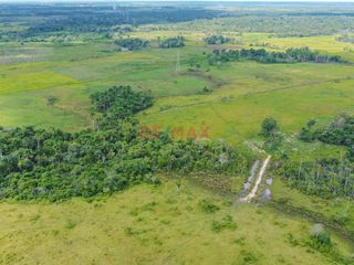 Foto 10 de Area: 33 Hectáreas mas 9,450 m2

Este terreno esta ubicado a la altura del Km14.200 C.Federico Basadre, a media km de la Cerveceria San Juan de Puca