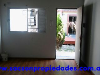 Foto 3 de V679 Ramos Mejia departamento 1 amb.con Patio