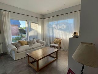 Foto 1 de Casa en Alquiler Temporario Barrio Privado Rumenco