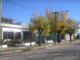 Foto 12 de VENDO IMPERDIBLE CASA CON PILETA EN BÂ° SAN LORENZO