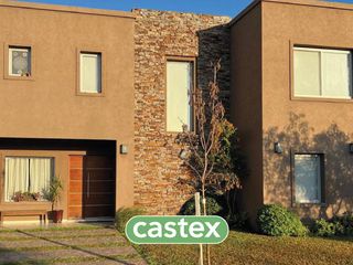 Foto 2 de Casa a la venta en barrio San Gabriel Villanueva con increíble vista