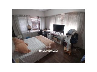 Foto 10 de CHALET DE 4 AMBIENTES CON LOCAL COMERCIAL EN SAN CARLOS