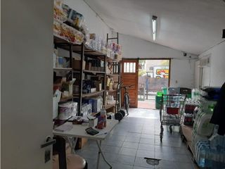 Foto 35 de CHALET DE 4 AMBIENTES CON LOCAL COMERCIAL EN SAN CARLOS
