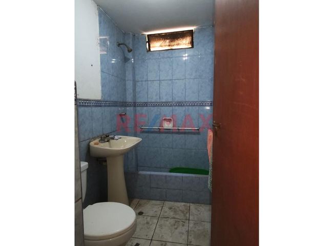 Casa en Venta en Villa María del Triunfo - Więcej