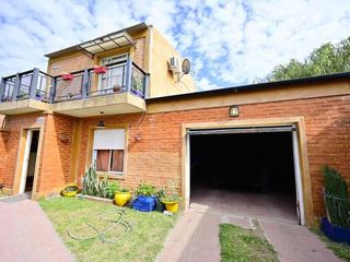 CASA 3 DORMITORIOS - EXCELENTE ESTADO