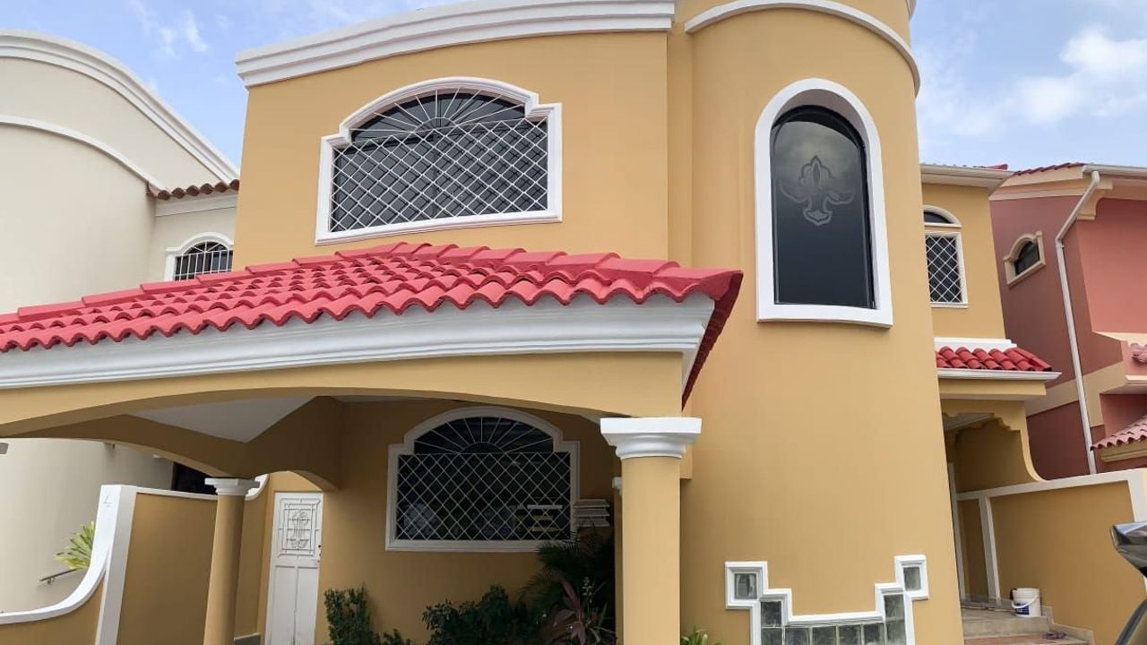 Casa en alquiler en Guayaquil | PROPERATI