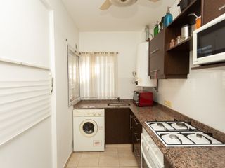 DEPARTAMENTO 3 AMBIENTES  VENTA CASTELAR COCHERA