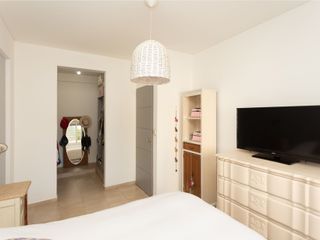 DEPARTAMENTO 3 AMBIENTES  VENTA CASTELAR COCHERA
