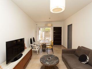DEPARTAMENTO 3 AMBIENTES  VENTA CASTELAR COCHERA