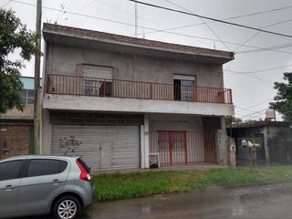 Casa  en venta en Castelar Sur