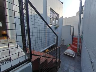 PH 4 ambientes con patio, terraza y garage. SIN EXPENSAS.