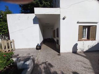 Casa en venta - 3 Dormitorios 2 Baños - Cochera - 289Mts2 - Florencio Varela