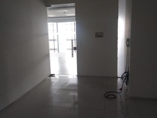 Foto 3 de oficina en venta en bosque de pinos-usaquén. Cod V50838