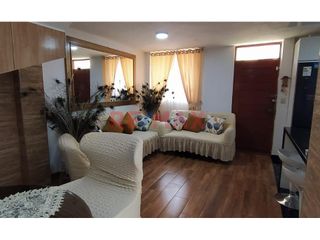 Foto 2 de 🏡 Vive con estilo y seguridad en la Residencial La Alameda de Paiján.

Primer Piso:
🛋️Sala 
🍽️Comedor
🍲Cocina concepto abierto
 🛏️ 1Dormitorio c