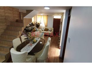Foto 4 de 🏡 Vive con estilo y seguridad en la Residencial La Alameda de Paiján.

Primer Piso:
🛋️Sala 
🍽️Comedor
🍲Cocina concepto abierto
 🛏️ 1Dormitorio c